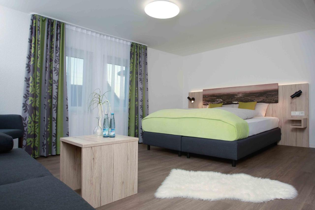 Hotel Landgasthof Linde Nuertingen Exterior photo